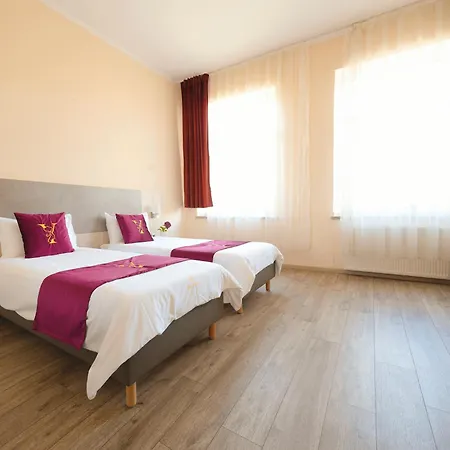 Abtei Отель Пульхайм